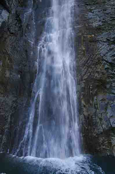 Huesca - Broto 12 - cascada Sorrosal.jpg